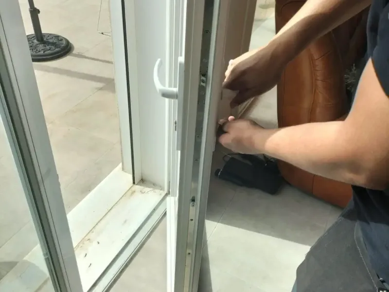 Broken residential window Quebec - dangerous glass shards