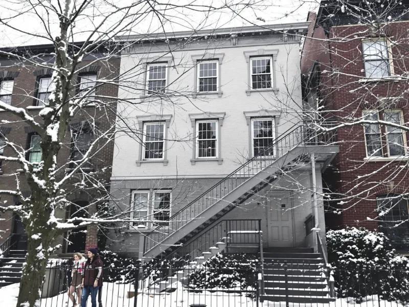 Vitrier urgence Montréal hiver RBQ