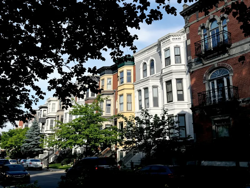 Plateau Mont-Royal architecture triplex Montréal